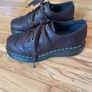 VINTAGE Dr. Martens 8651 platform leather Oxfords
